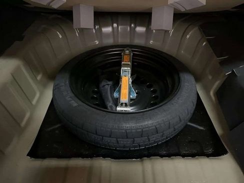 Used 2021 Nissan Versa S image 22