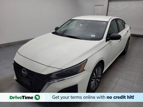 Used 2024 Nissan Altima 2.5 SV image 1