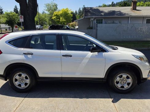 Used 2016 Honda CR-V LX image 4