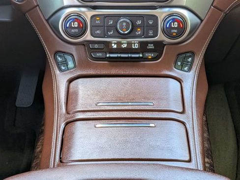 Used 2016 Chevrolet Suburban LTZ RWD image 20