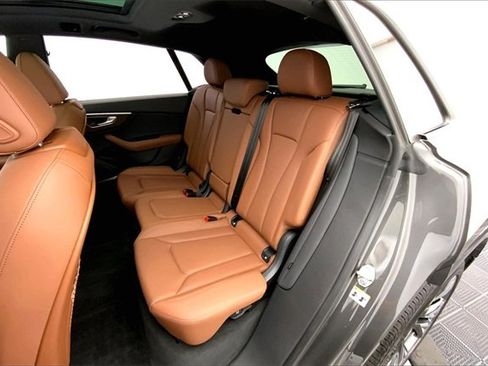 Certified 2025 Audi Q8 Premium Plus image 26