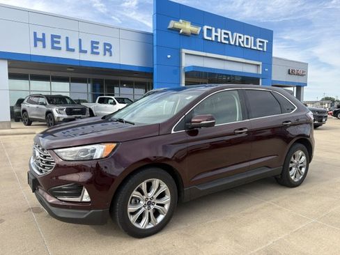 Used 2019 Ford Edge Titanium w/ Equipment Group 301A AWD/4WD image 3