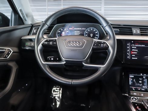 Used 2021 Audi e-tron Premium w/ Convenience Plus Package image 15