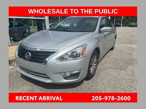 Used 2014 Nissan Altima 2.5 S FWD image 1