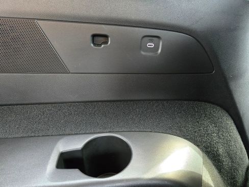 Used 2023 Cadillac XT6 Premium Luxury image 43