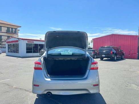 Used 2014 Nissan Sentra SR w/ SR Driver Package FWD image 6