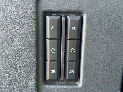 Used 2022 Ford Expedition Max Limited AWD/4WD image 11