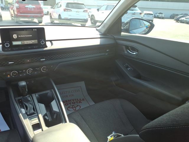Used 2025 Honda Accord SE image 10