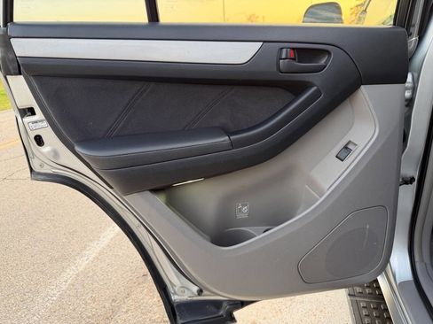 Used 2004 Toyota 4Runner SR5 image 16