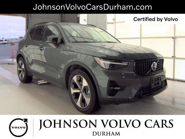 Used 2026 Volvo XC40 B5 Plus AWD/4WD image 3