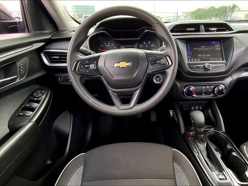 Used 2023 Chevrolet TrailBlazer LT image 5