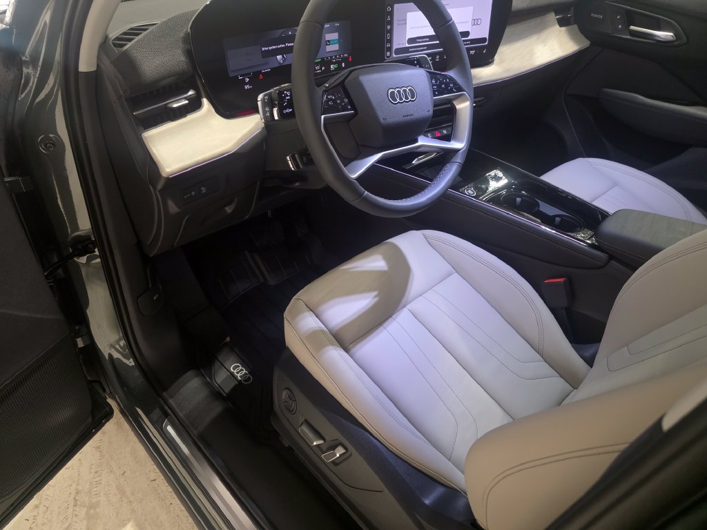 New 2026 Audi Q3 quattro 2.0T AWD/4WD image 16