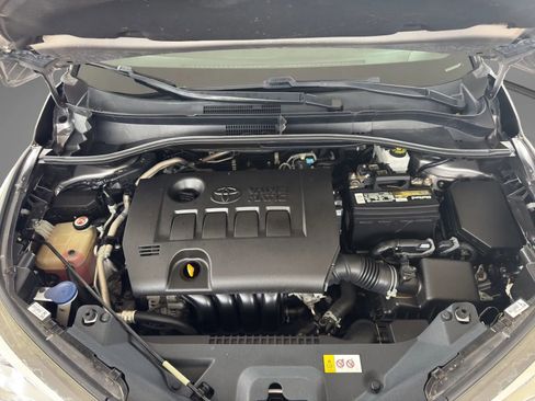Used 2018 Toyota C-HR XLE FWD image 21