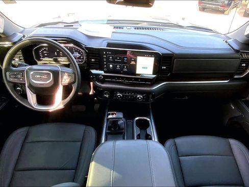 Used 2024 GMC Sierra 1500 SLT image 15