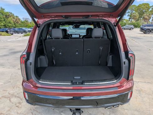 Certified 2024 Kia Telluride SX Prestige X-Line AWD/4WD image 12