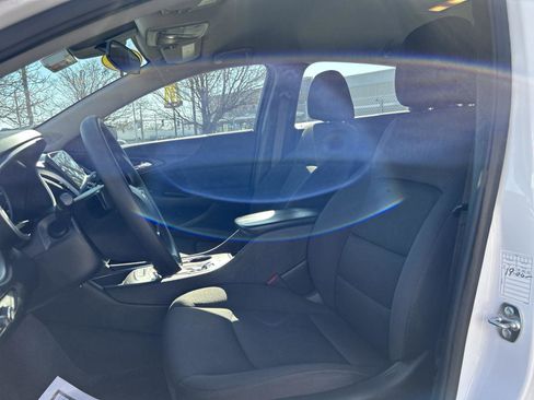 Used 2024 Chevrolet Malibu LT image 11