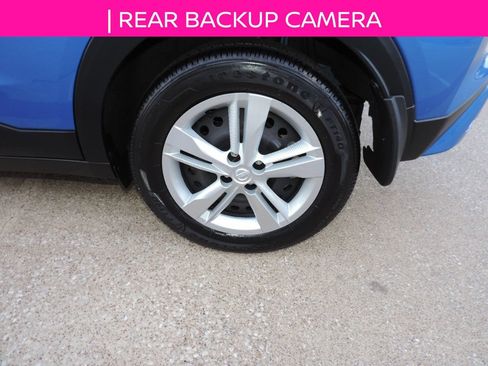 Used 2025 Nissan Kicks Play S FWD image 11