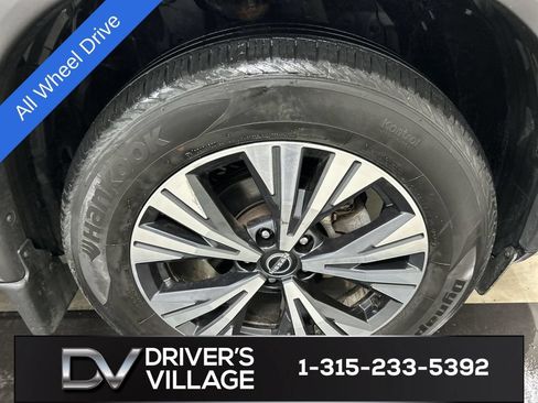 Used 2023 Nissan Rogue SV AWD/4WD image 8