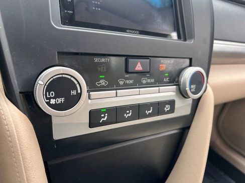 Used 2014 Toyota Camry LE FWD image 24