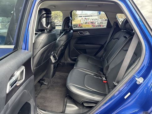 Used 2023 Kia Sportage EX image 18