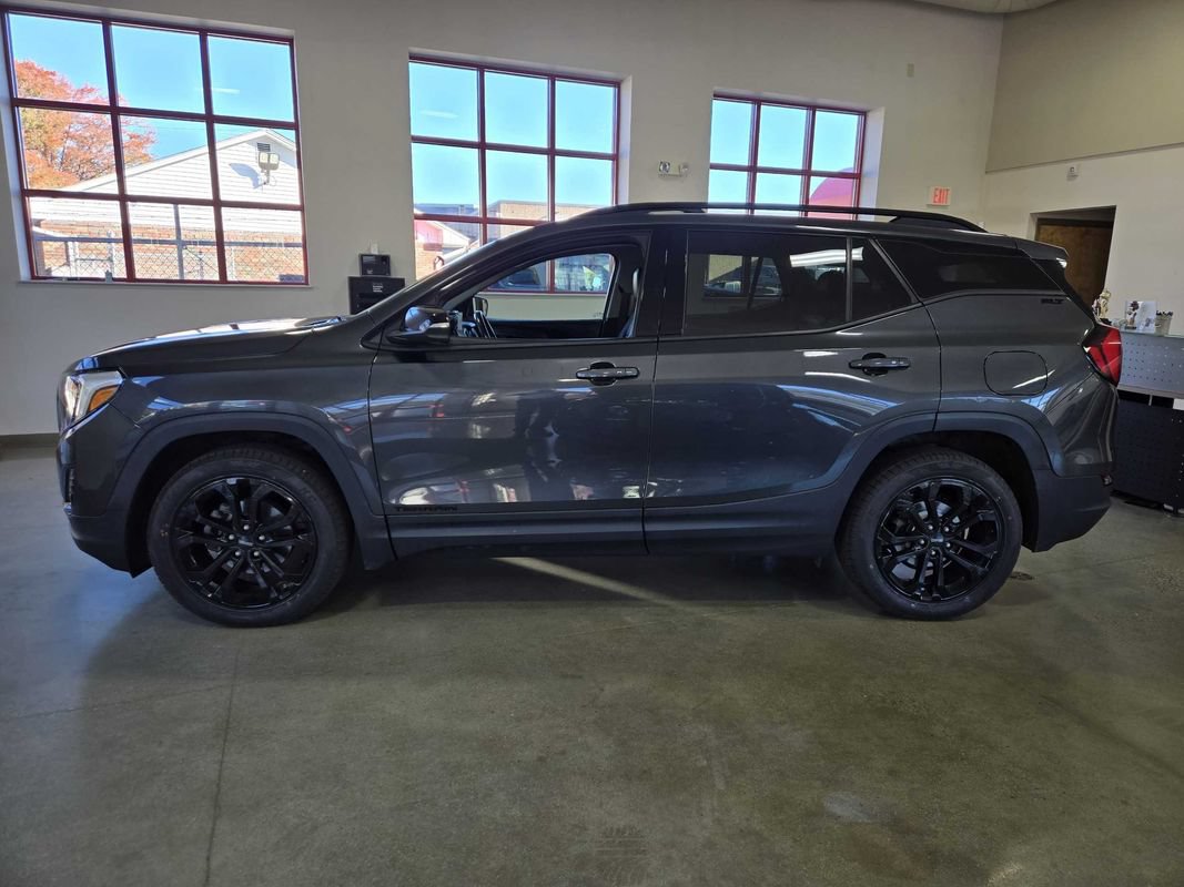 Used 2020 GMC Terrain SLT w/ Preferred Package AWD/4WD image 4