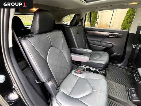 Used 2026 Toyota Highlander Platinum AWD/4WD image 20