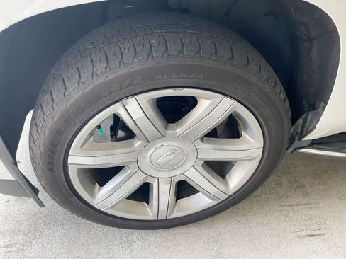 Used 2020 Cadillac Escalade Luxury image 10