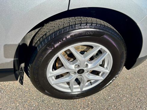 Used 2023 Ford Edge SEL image 30