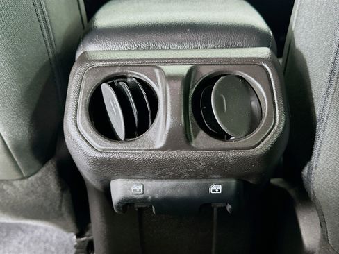 Used 2021 Jeep Wrangler Sport S image 26