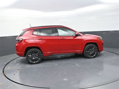 Used 2023 Jeep Compass Limited image 8
