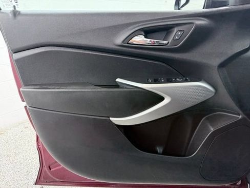 Used 2024 Chevrolet Trax LS w/ LS Convenience Package FWD image 14