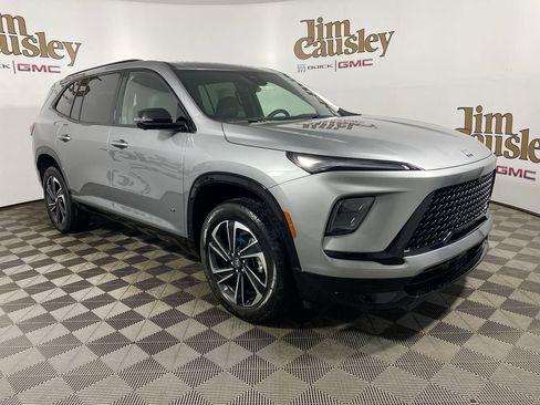 Used 2026 Buick Enclave Sport Touring w/ Power Package FWD image 1