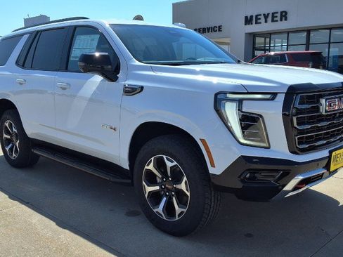 New 2026 GMC Yukon AT4 AWD/4WD image 2