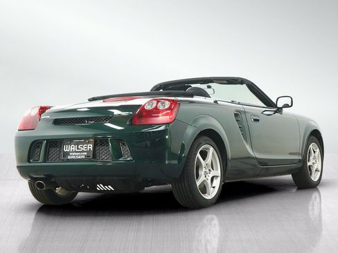 Used 2003 Toyota MR2 RWD image 5