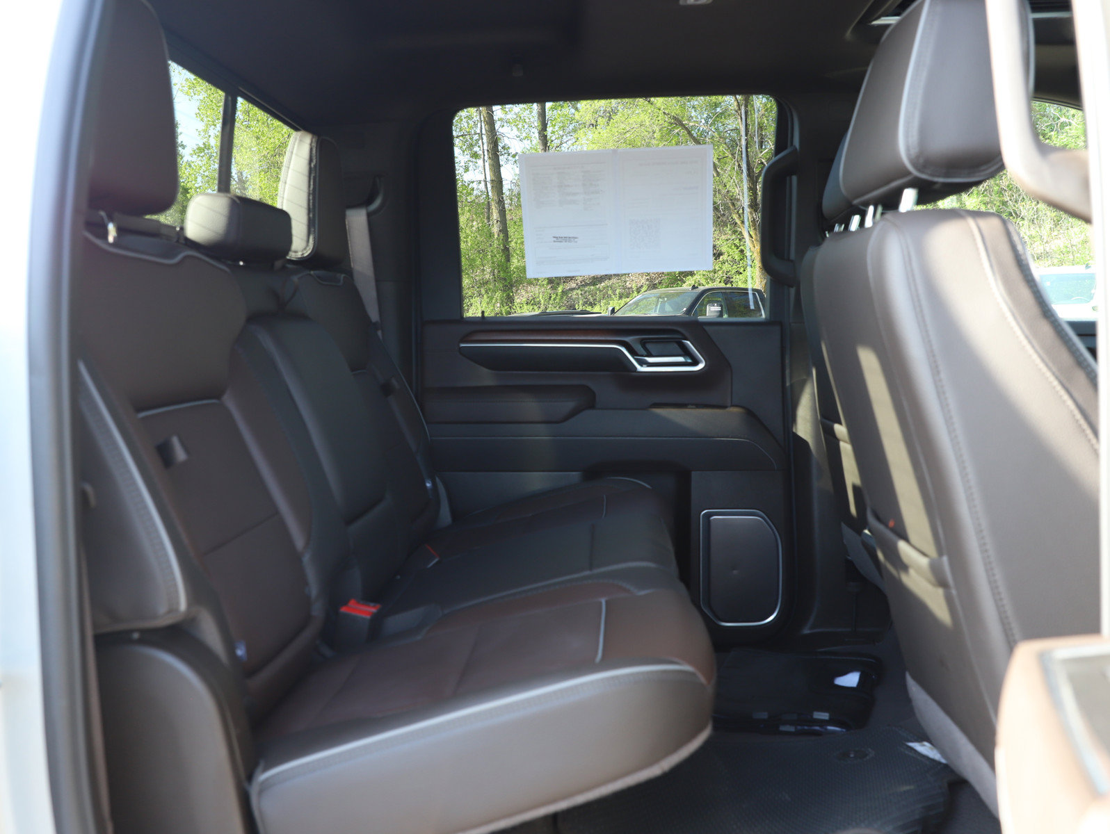 Used 2025 GMC Sierra 3500 Denali w/ Denali Reserve Package AWD/4WD image 14