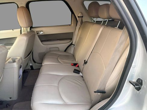 Used 2010 Mercury Mariner Premier FWD image 11