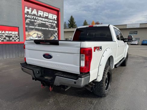 Used 2019 Ford F250 Lariat w/ Lariat Value Package image 6