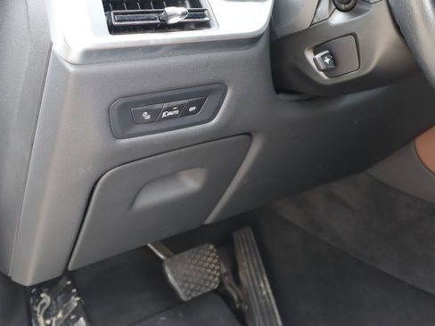 Used 2025 BMW X5 xDrive50e AWD/4WD image 23