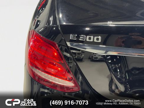 Used 2018 Mercedes-Benz E 300 image 22
