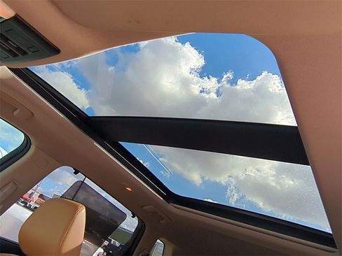 Used 2021 Nissan Rogue Platinum image 19