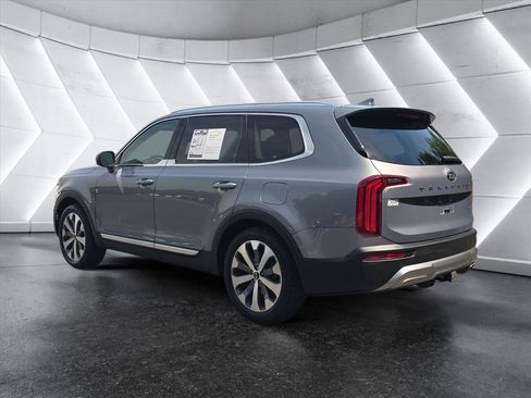 Used 2020 Kia Telluride EX w/ EX Premium Package FWD image 3