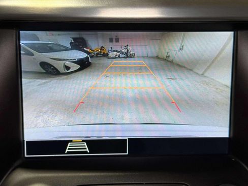 Used 2023 GMC Acadia SLE w/ Driver Convenience Package AWD/4WD image 16