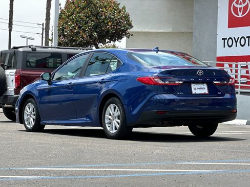 Used 2025 Toyota Camry LE FWD image 3