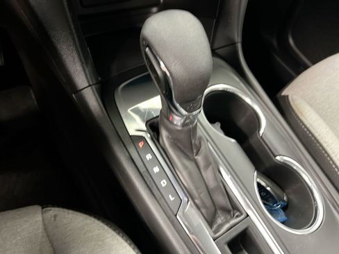 Used 2023 Chevrolet Equinox LS image 16