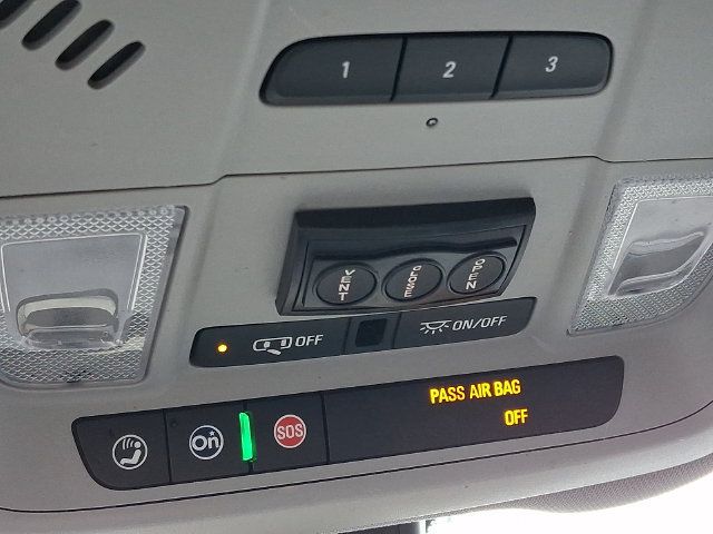 Used 2018 Chevrolet Equinox Premier FWD image 26
