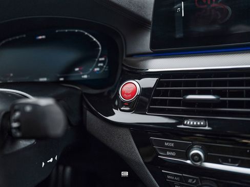 Used 2020 BMW M5 w/ Executive Package image 27