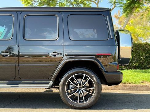 Used 2024 Mercedes-Benz G 550 image 3