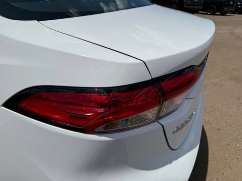 Used 2024 Toyota Corolla LE FWD image 11
