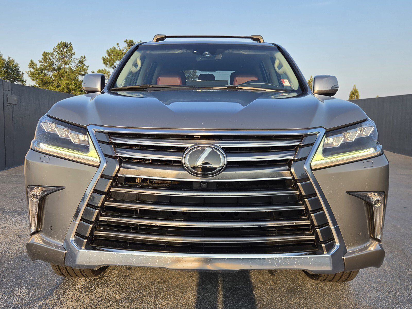 Used 2021 Lexus LX 570 4WD w/ Luxury Package image 8