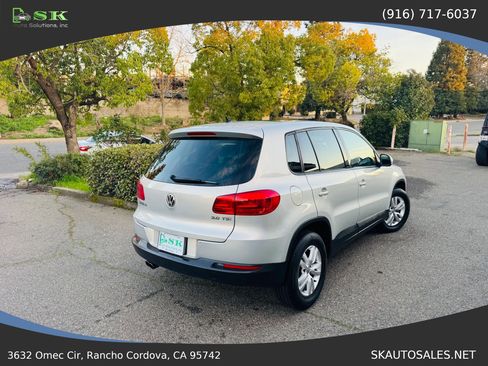 Used 2013 Volkswagen Tiguan S image 7